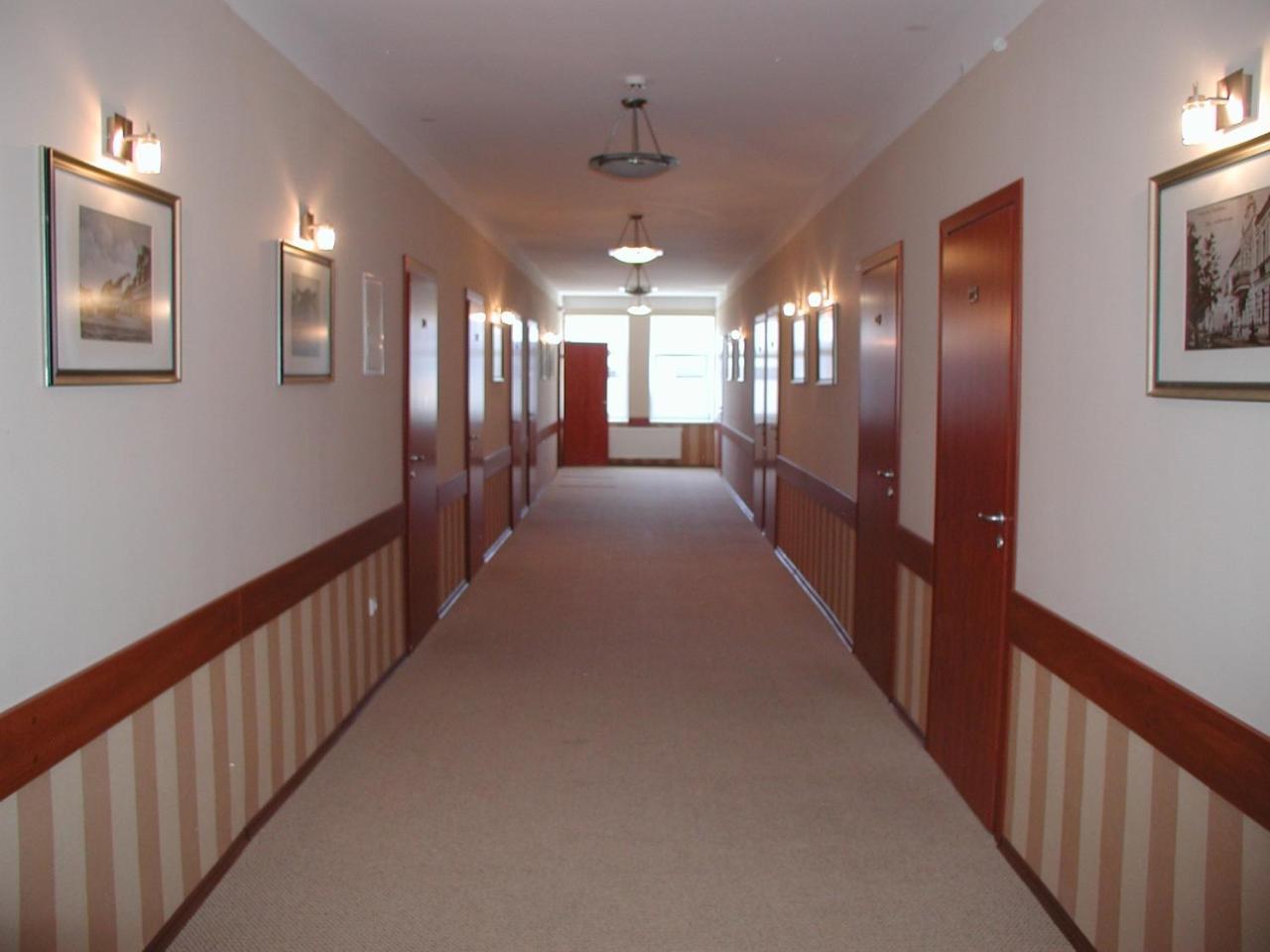 Deims Hotel Šilutė エクステリア 写真